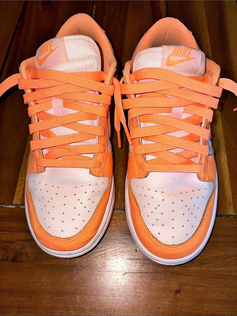 Nike Dunk Low Peach Cream Sneakers Orange & White Women’s 6